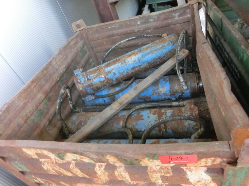 well-maintained construction machinery and equipment <br>as well as the tunneling technology-1