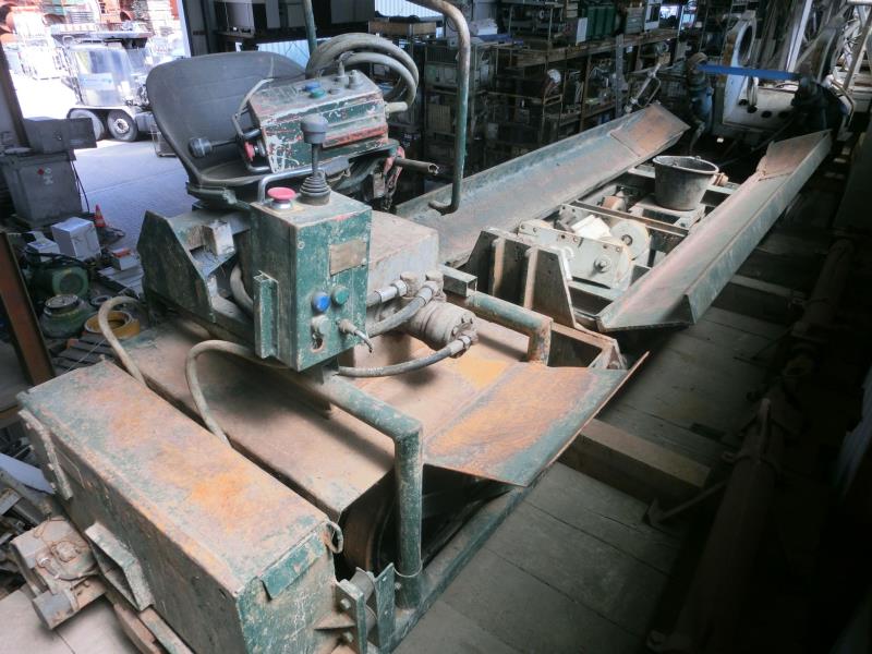 dobro vzdrževani gradbeni stroji in oprema <br>kot tudi tehnologija gradnje predorov.-1