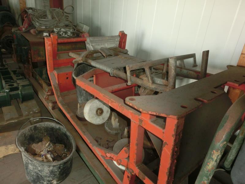 dobro vzdrževani gradbeni stroji in oprema <br>kot tudi tehnologija gradnje predorov.-3