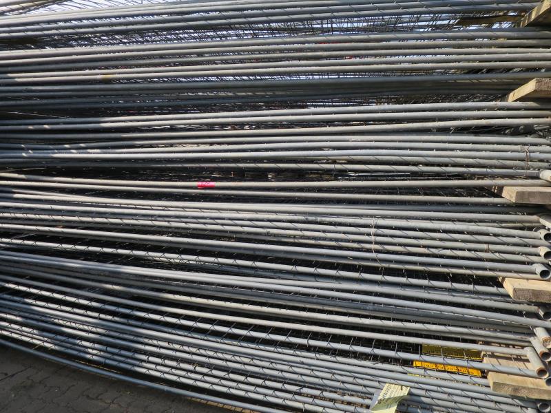 des machines et engins de chantier bien entretenus <br>ainsi que la technique de creusement des tunnels-1