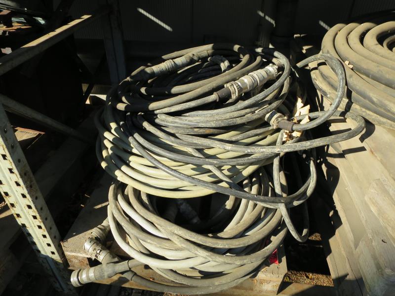 dobro vzdrževani gradbeni stroji in oprema <br>kot tudi tehnologija gradnje predorov.-1