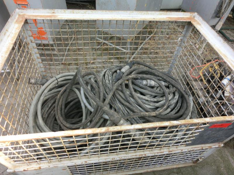 máquinas e equipamentos de construção bem conservados <br>bem como tecnologia de construção de túneis-1