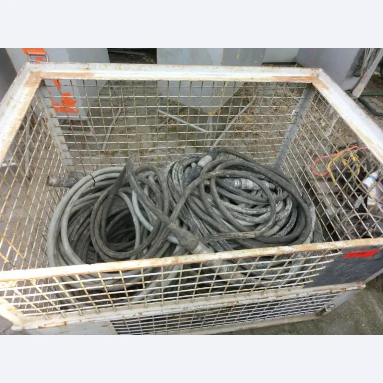 máquinas e equipamentos de construção bem conservados <br>bem como tecnologia de construção de túneis-1
