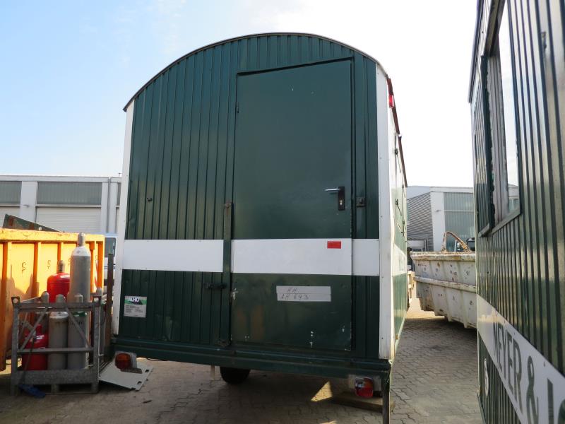 dobro vzdrževani gradbeni stroji in oprema <br>kot tudi tehnologija gradnje predorov.-2