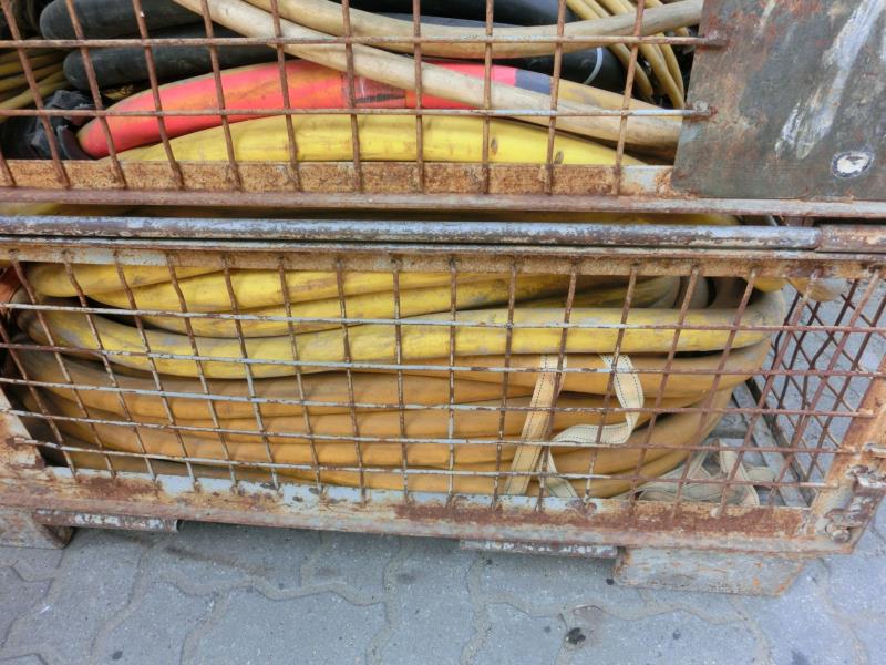 des machines et engins de chantier bien entretenus <br>ainsi que la technique de creusement des tunnels-1