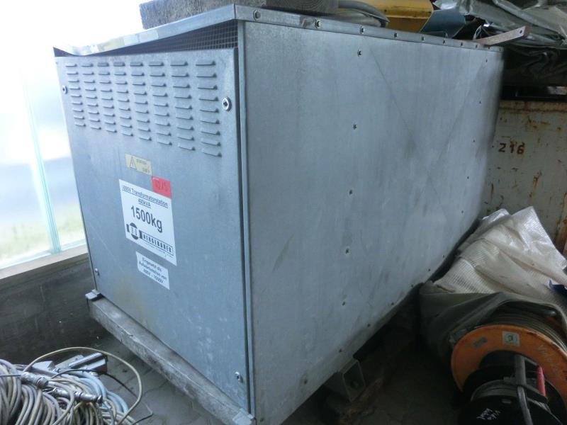 des machines et engins de chantier bien entretenus <br>ainsi que la technique de creusement des tunnels-1