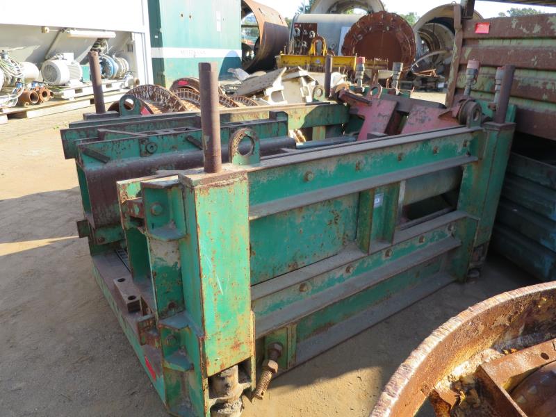 dobro vzdrževani gradbeni stroji in oprema <br>kot tudi tehnologija gradnje predorov.-1