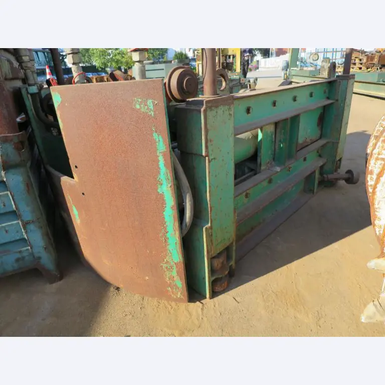 máquinas e equipamentos de construção bem conservados <br>bem como tecnologia de construção de túneis-3