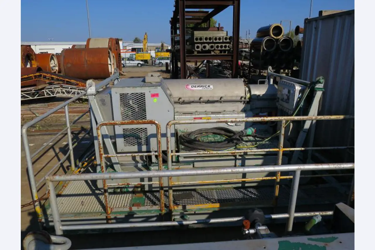 máquinas e equipamentos de construção bem conservados <br>bem como tecnologia de construção de túneis-2