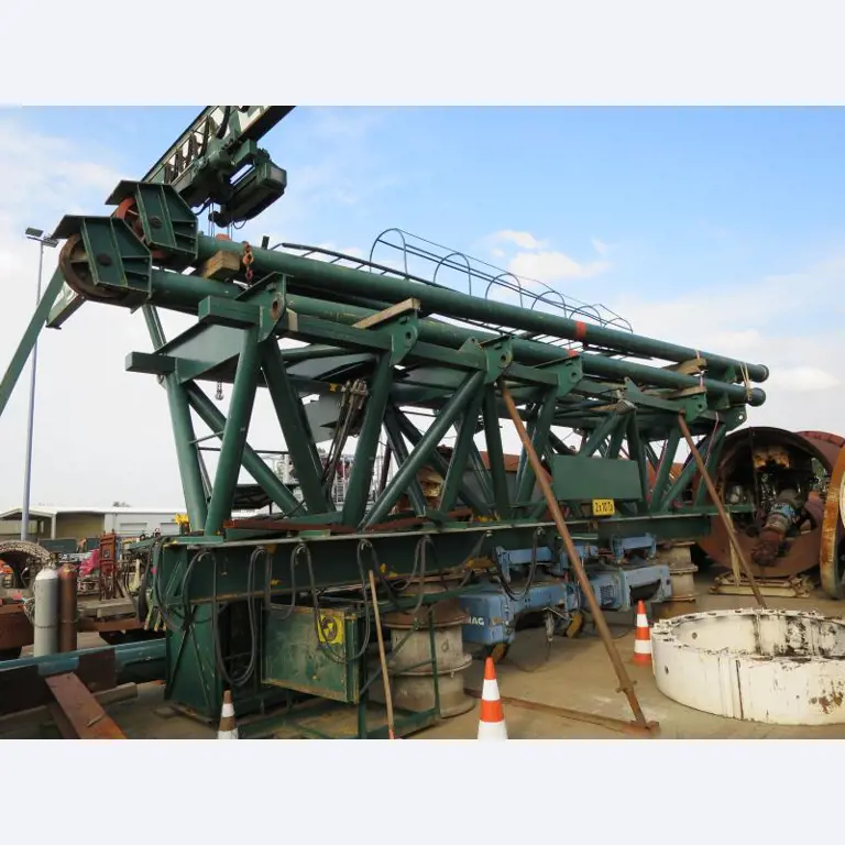 máquinas e equipamentos de construção bem conservados <br>bem como tecnologia de construção de túneis-1