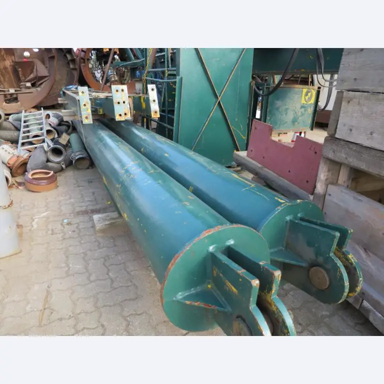 máquinas e equipamentos de construção bem conservados <br>bem como tecnologia de construção de túneis-3