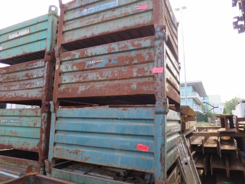 dobro vzdrževani gradbeni stroji in oprema <br>kot tudi tehnologija gradnje predorov.-1