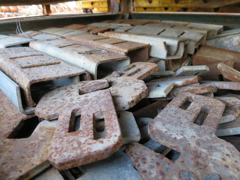 dobro vzdrževani gradbeni stroji in oprema <br>kot tudi tehnologija gradnje predorov.-2