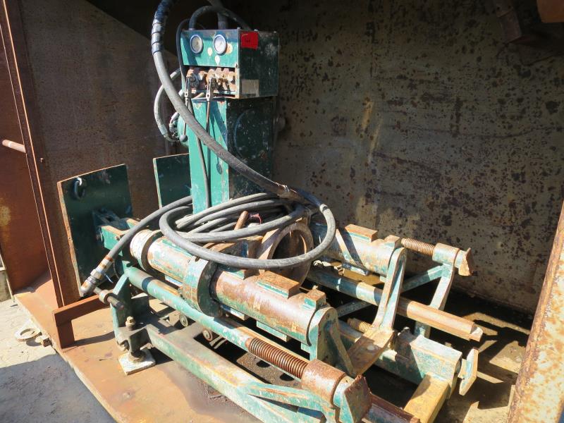 dobro vzdrževani gradbeni stroji in oprema <br>kot tudi tehnologija gradnje predorov.-11