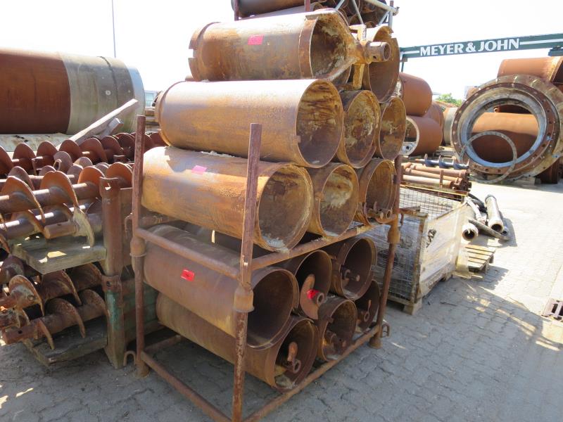 dobro vzdrževani gradbeni stroji in oprema <br>kot tudi tehnologija gradnje predorov.-14