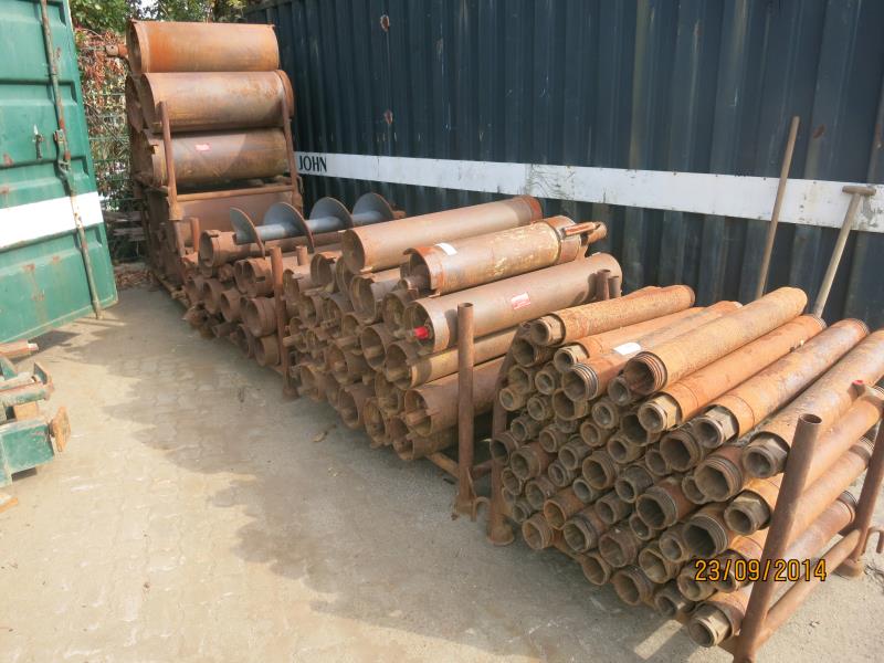 dobro vzdrževani gradbeni stroji in oprema <br>kot tudi tehnologija gradnje predorov.-22