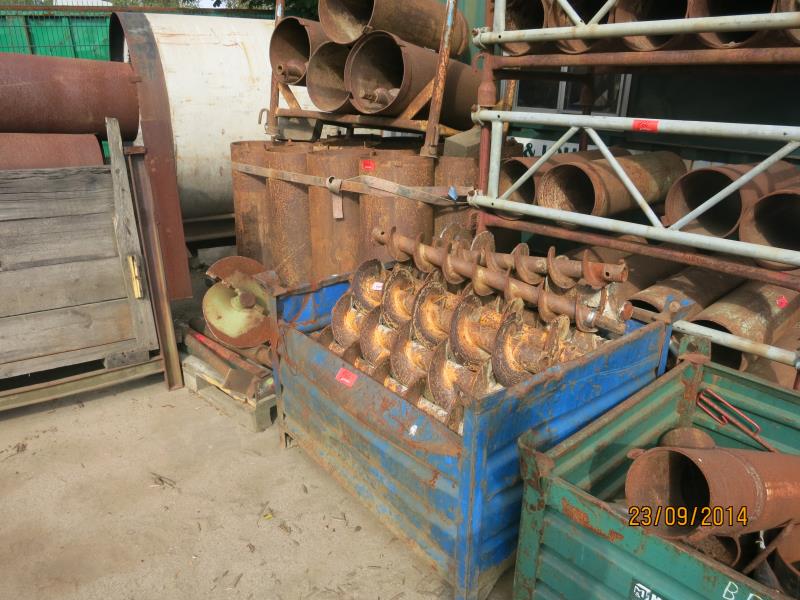 dobro vzdrževani gradbeni stroji in oprema <br>kot tudi tehnologija gradnje predorov.-28