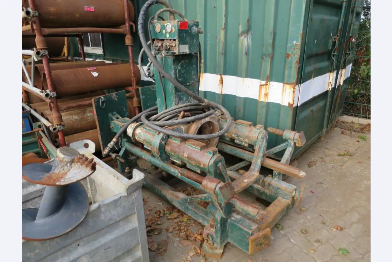 máquinas e equipamentos de construção bem conservados <br>bem como tecnologia de construção de túneis-6