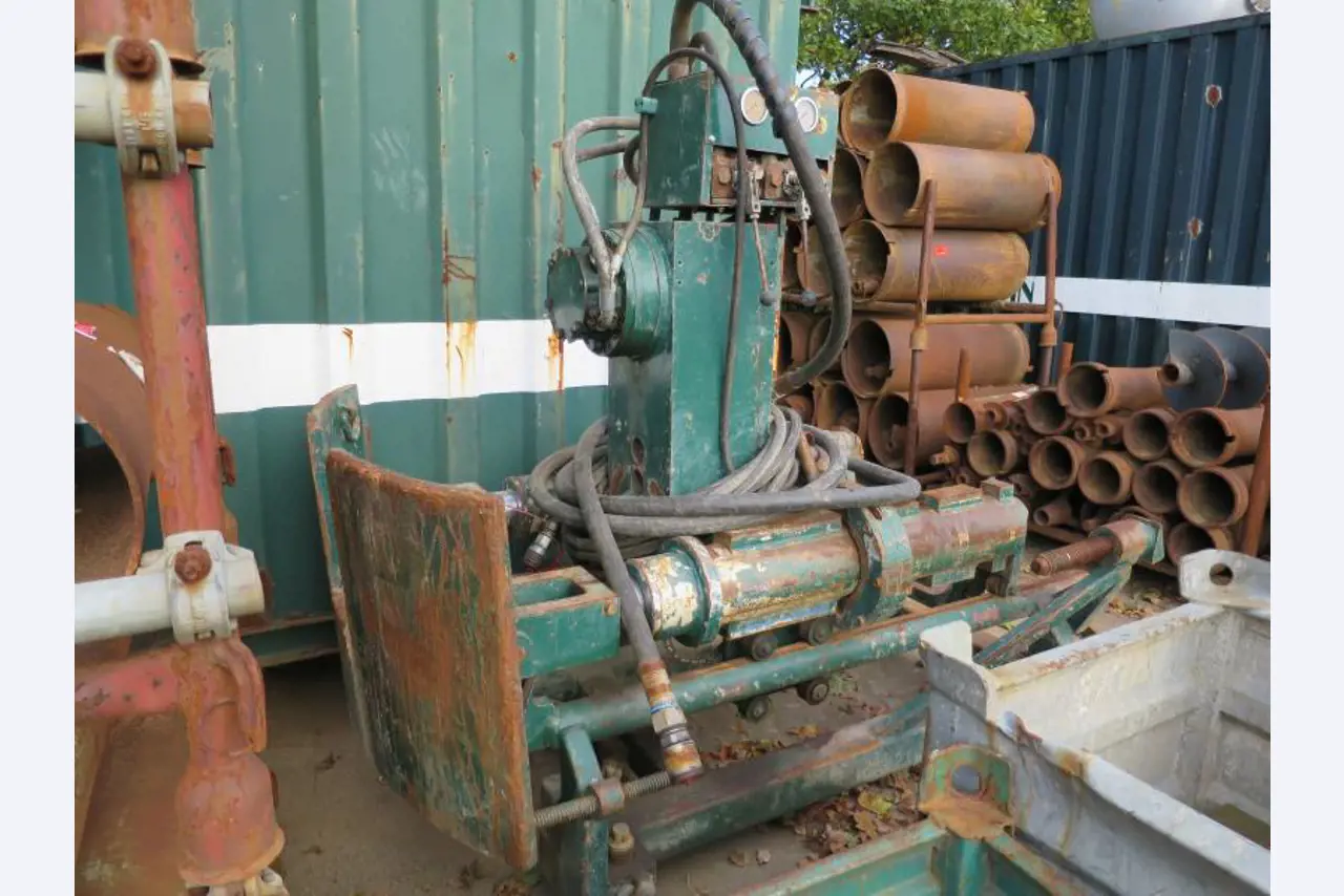 máquinas e equipamentos de construção bem conservados <br>bem como tecnologia de construção de túneis-7