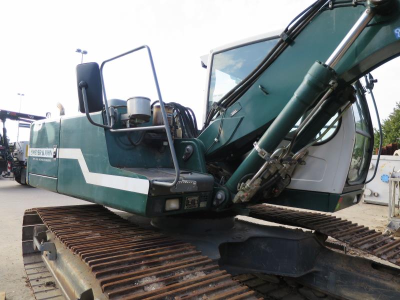 des machines et engins de chantier bien entretenus <br>ainsi que la technique de creusement des tunnels-6