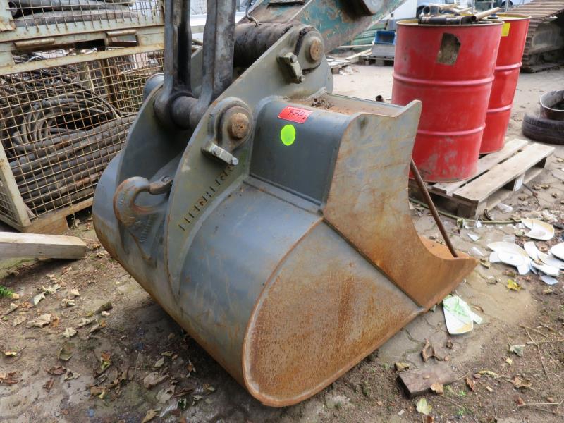 des machines et engins de chantier bien entretenus <br>ainsi que la technique de creusement des tunnels-1