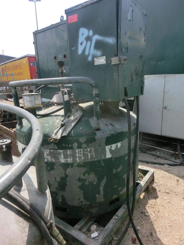 des machines et engins de chantier bien entretenus <br>ainsi que la technique de creusement des tunnels-1