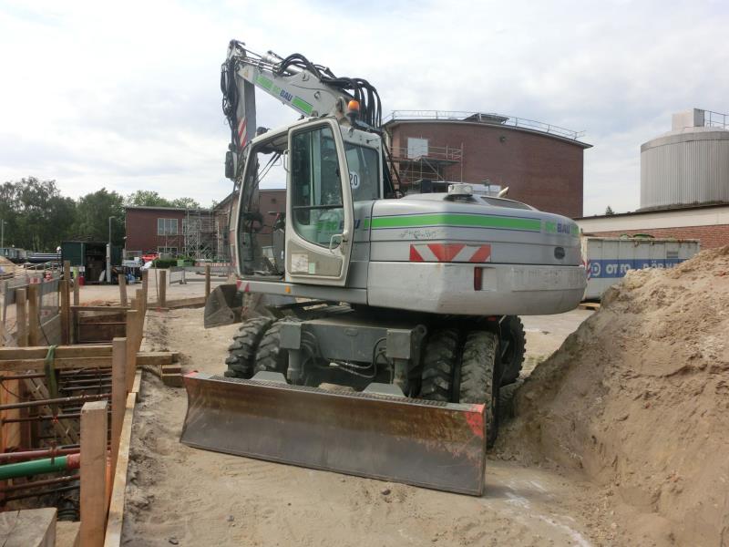 des machines et engins de chantier bien entretenus <br>ainsi que la technique de creusement des tunnels-4