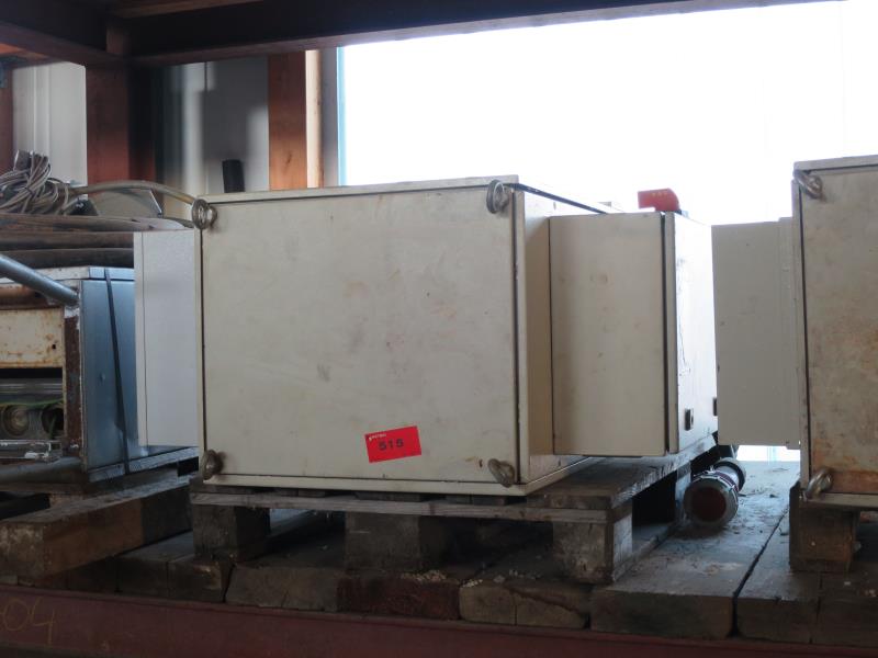 dobro vzdrževani gradbeni stroji in oprema <br>kot tudi tehnologija gradnje predorov.-1