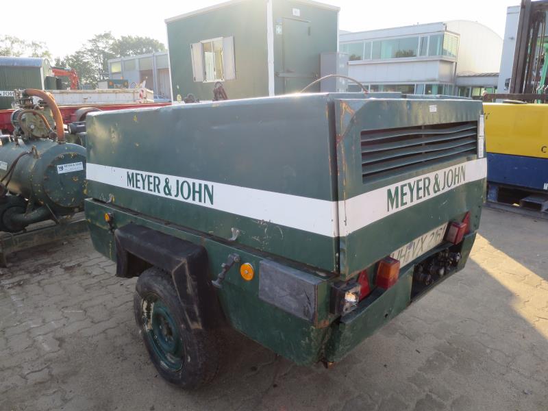 des machines et engins de chantier bien entretenus <br>ainsi que la technique de creusement des tunnels-2