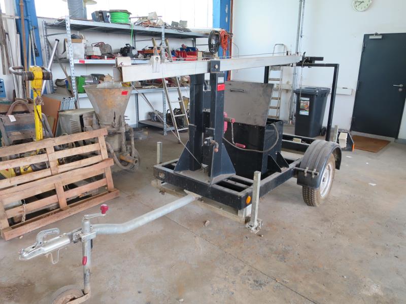 des machines et engins de chantier bien entretenus <br>ainsi que la technique de creusement des tunnels-1