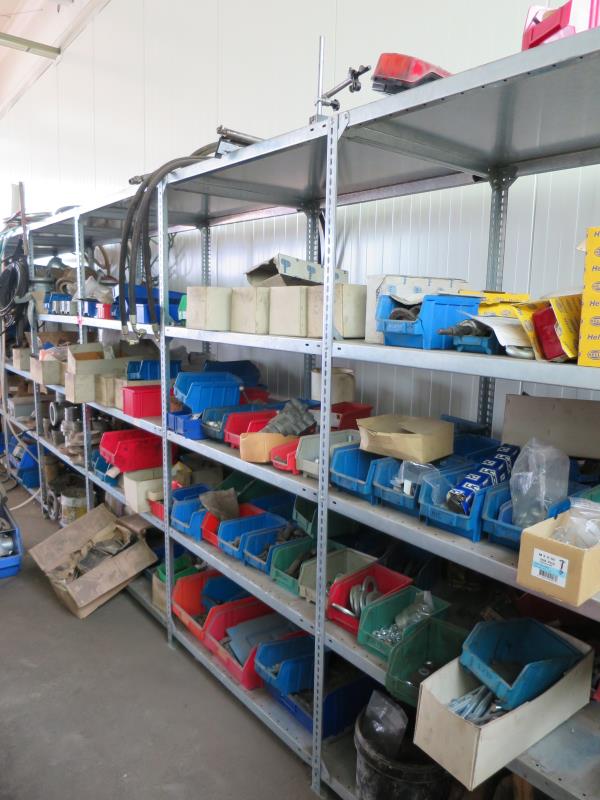 des machines et engins de chantier bien entretenus <br>ainsi que la technique de creusement des tunnels-1