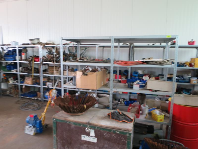 des machines et engins de chantier bien entretenus <br>ainsi que la technique de creusement des tunnels-2