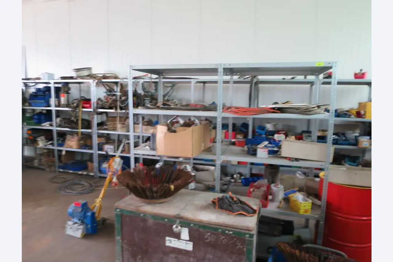 máquinas e equipamentos de construção bem conservados <br>bem como tecnologia de construção de túneis-2