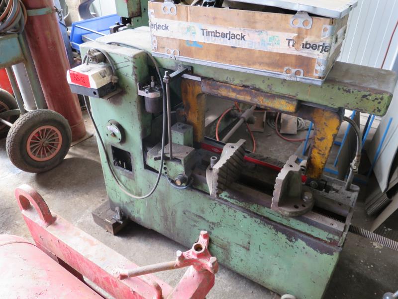 des machines et engins de chantier bien entretenus <br>ainsi que la technique de creusement des tunnels-1