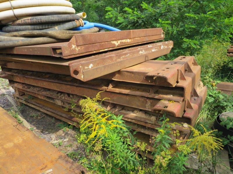 des machines et engins de chantier bien entretenus <br>ainsi que la technique de creusement des tunnels-4