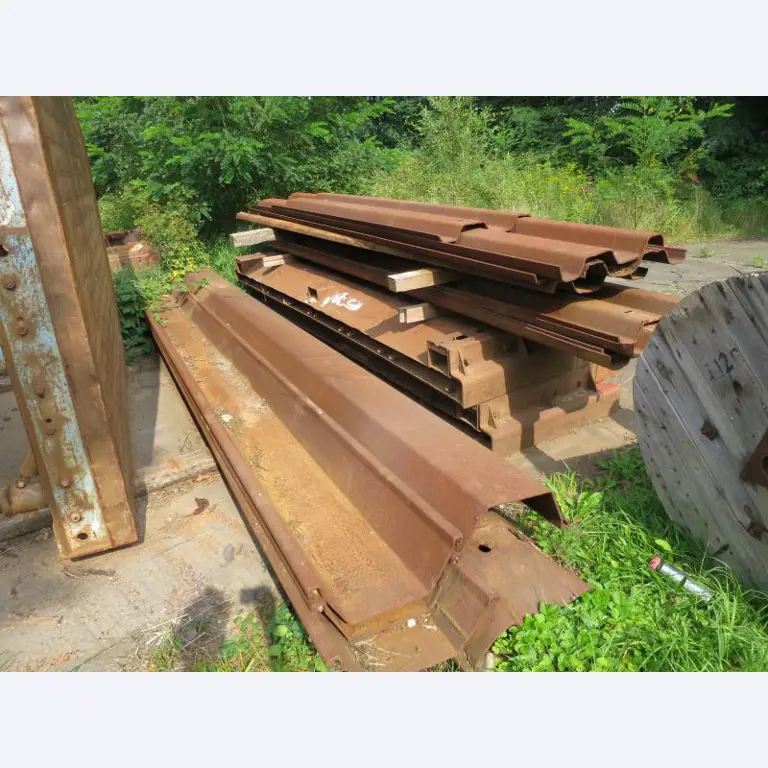 máquinas e equipamentos de construção bem conservados <br>bem como tecnologia de construção de túneis-3