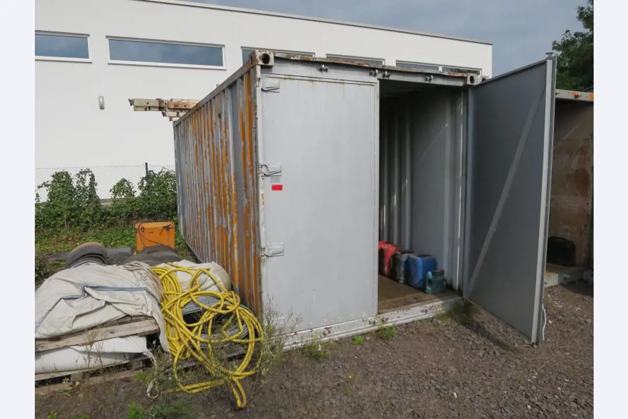 máquinas e equipamentos de construção bem conservados <br>bem como tecnologia de construção de túneis-1