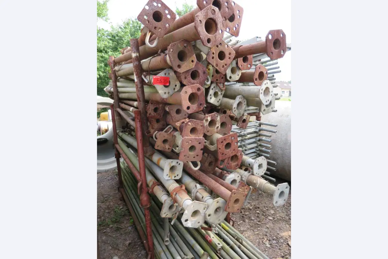 máquinas e equipamentos de construção bem conservados <br>bem como tecnologia de construção de túneis-1