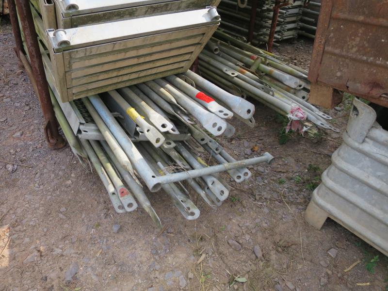 des machines et engins de chantier bien entretenus <br>ainsi que la technique de creusement des tunnels-2