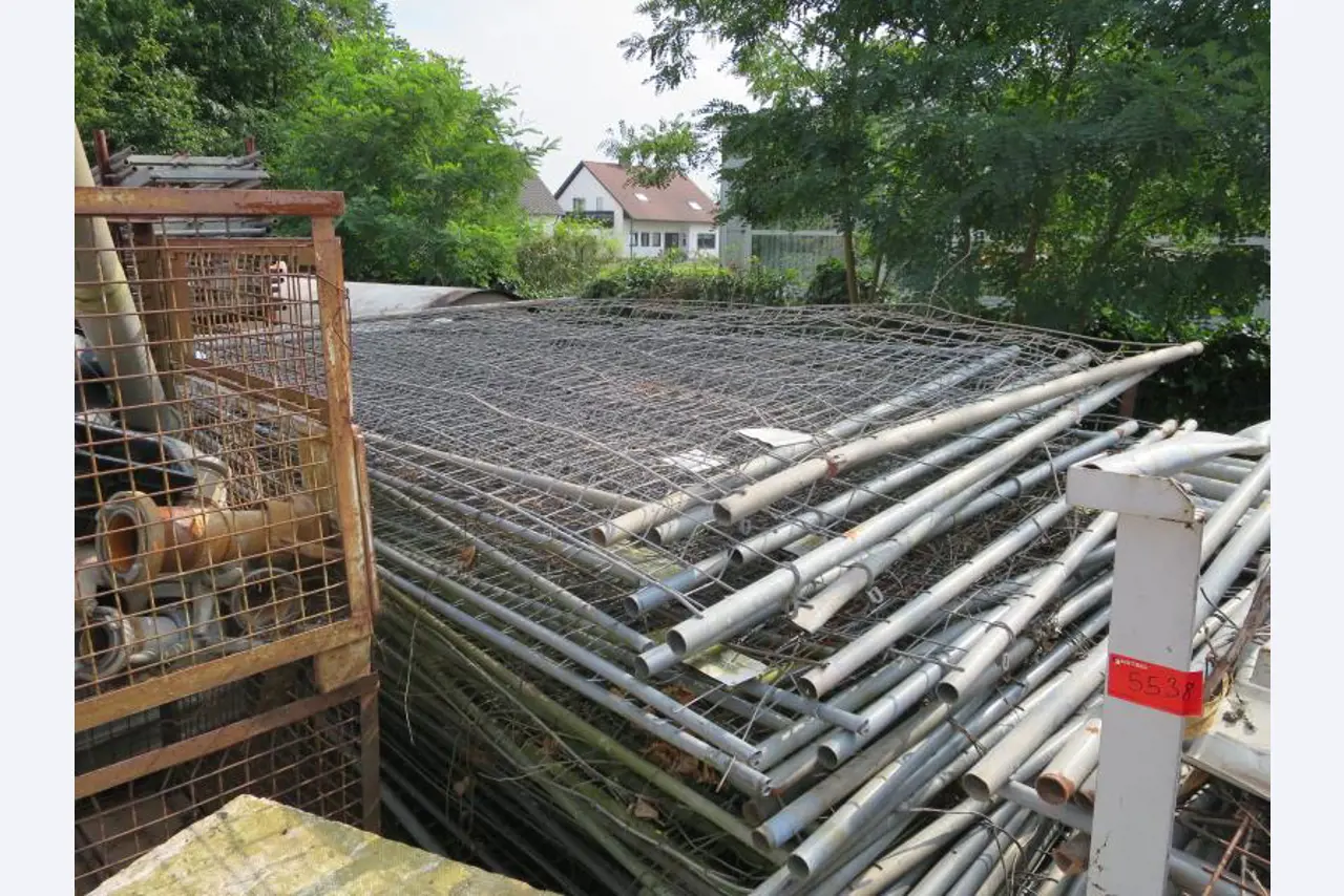 máquinas e equipamentos de construção bem conservados <br>bem como tecnologia de construção de túneis-1
