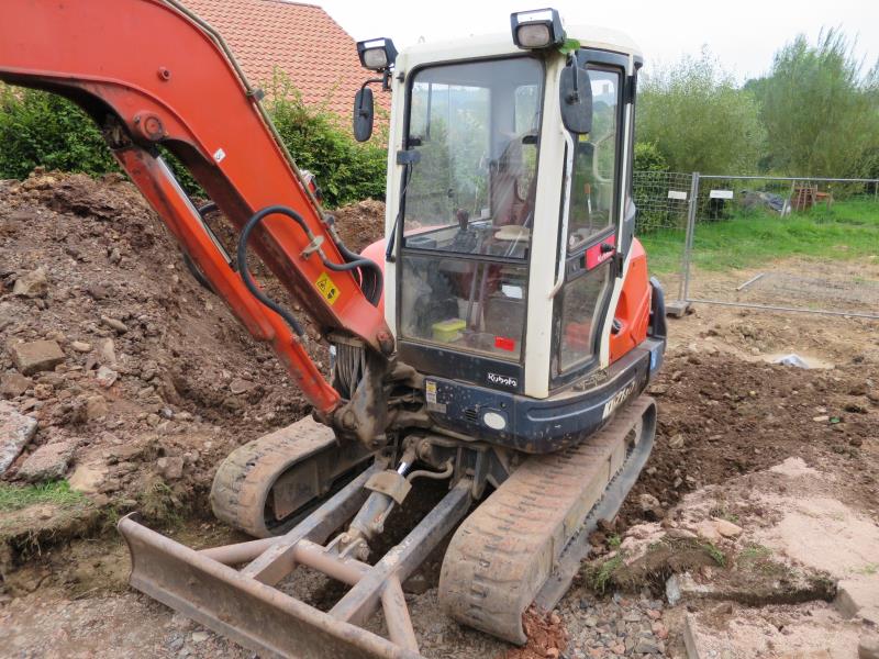 des machines et engins de chantier bien entretenus <br>ainsi que la technique de creusement des tunnels-1