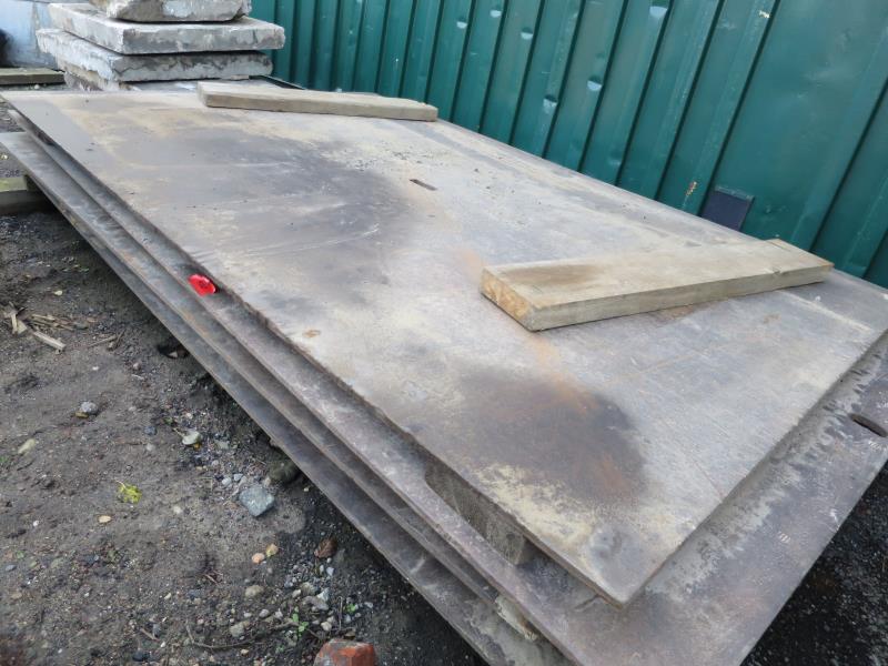 des machines et engins de chantier bien entretenus <br>ainsi que la technique de creusement des tunnels-1