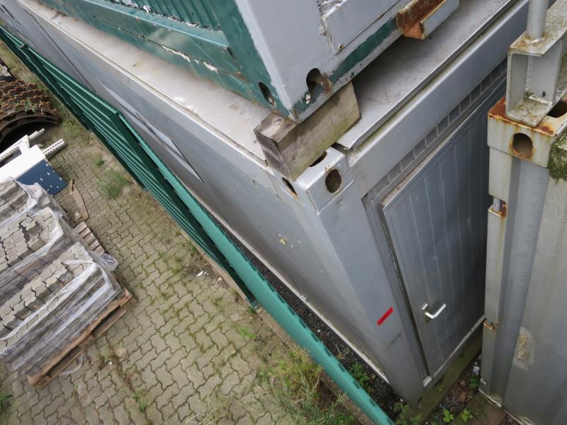 dobro vzdrževani gradbeni stroji in oprema <br>kot tudi tehnologija gradnje predorov.-1