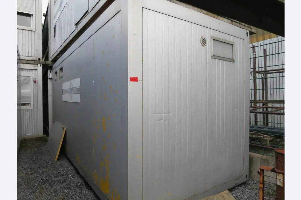 máquinas e equipamentos de construção bem conservados <br>bem como tecnologia de construção de túneis-1