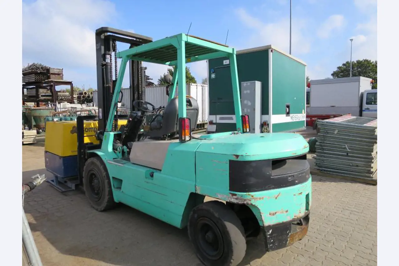 máquinas e equipamentos de construção bem conservados <br>bem como tecnologia de construção de túneis-2