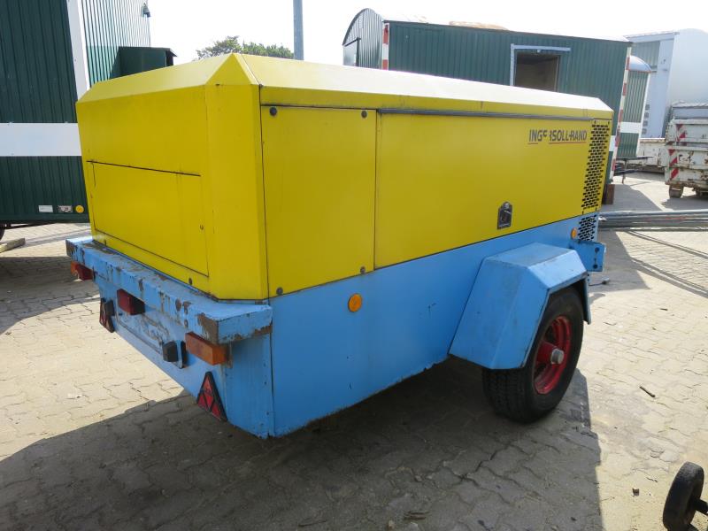 dobro vzdrževani gradbeni stroji in oprema <br>kot tudi tehnologija gradnje predorov.-2