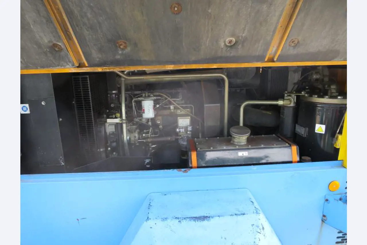 máquinas e equipamentos de construção bem conservados <br>bem como tecnologia de construção de túneis-3