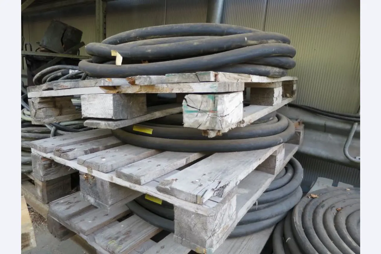 máquinas e equipamentos de construção bem conservados <br>bem como tecnologia de construção de túneis-2