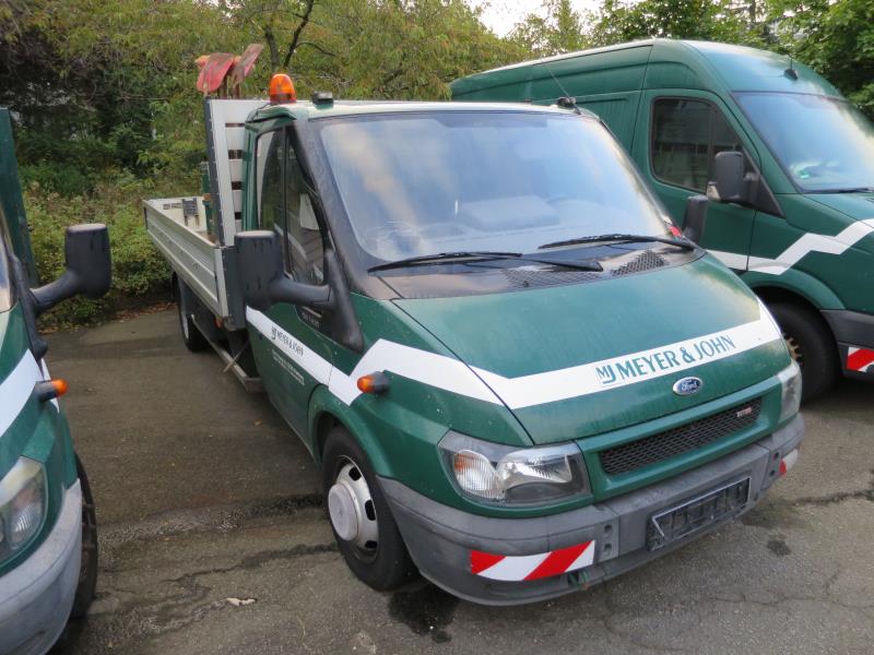 dobro vzdrževani gradbeni stroji in oprema <br>kot tudi tehnologija gradnje predorov.-2