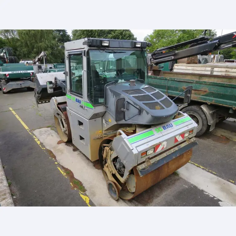 máquinas e equipamentos de construção bem conservados <br>bem como tecnologia de construção de túneis-1